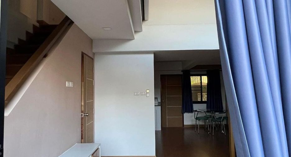 For rent 3 bedrooms townhouse in Mueang Chiang Mai, Chiang Mai