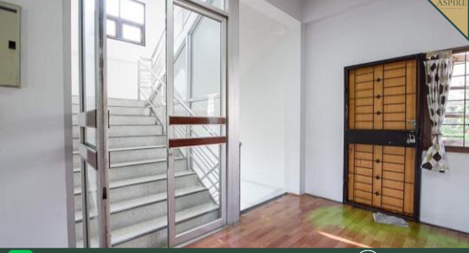 Gewerbefläche zum Kauf mit 5 Zimmer in Phra Khanong, Bangkok