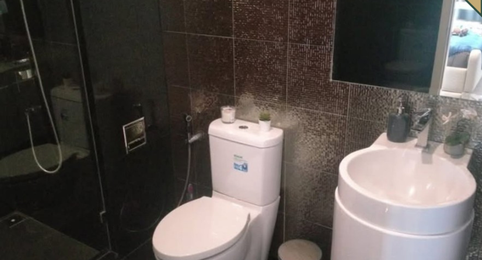 Condo en venta de 2 habitaciones en Khlong Toei, Bangkok