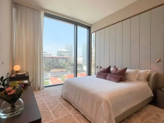 À louer et à vendre 2 chambres condo à Pathum Wan, Bangkok