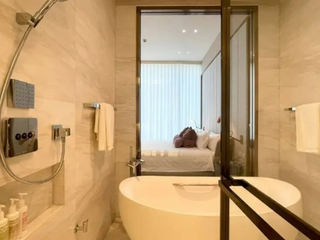 À louer et à vendre 2 chambres condo à Pathum Wan, Bangkok