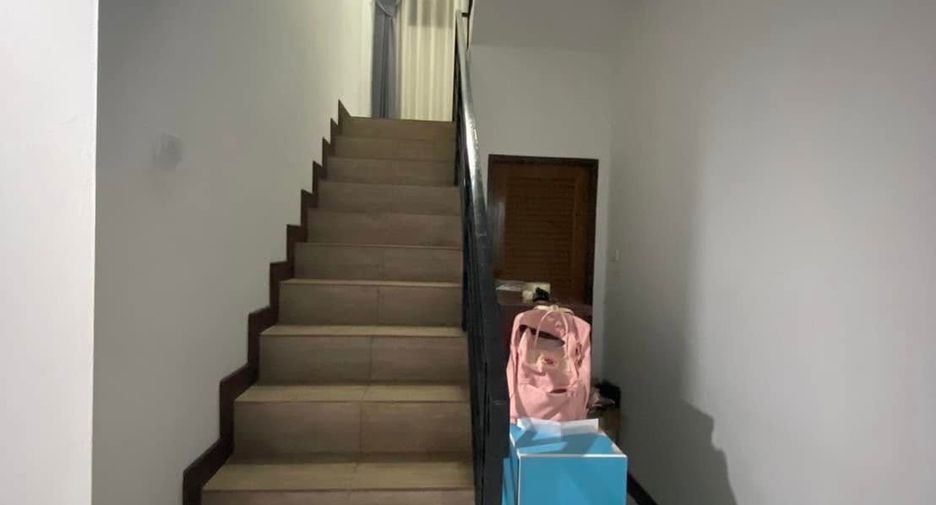 For rent 4 bedrooms house in San Sai, Chiang Mai
