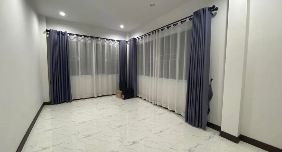 For rent 4 bedrooms house in San Sai, Chiang Mai