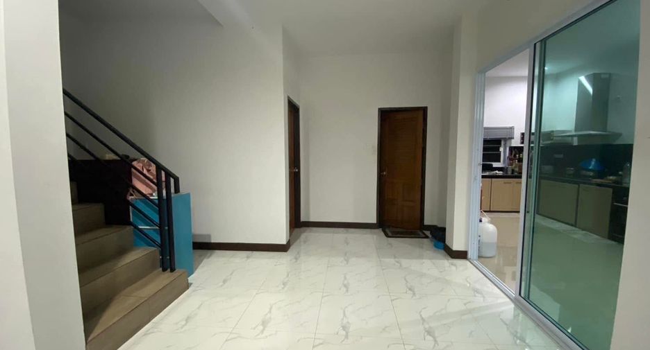 For rent 4 bedrooms house in San Sai, Chiang Mai