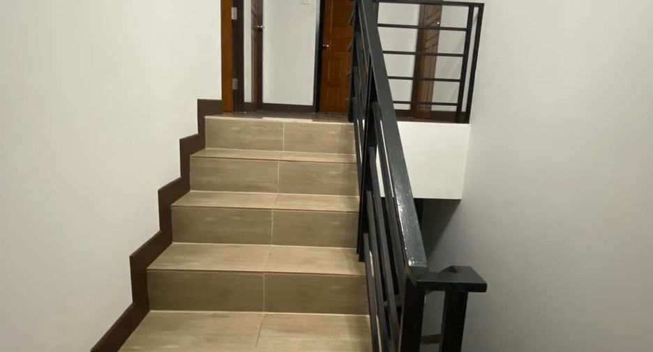 For rent 4 bedrooms house in San Sai, Chiang Mai