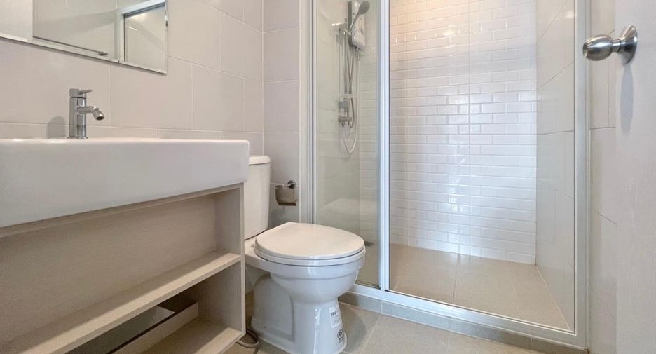 For rent 1 bed condo in Bangkok Yai, Bangkok
