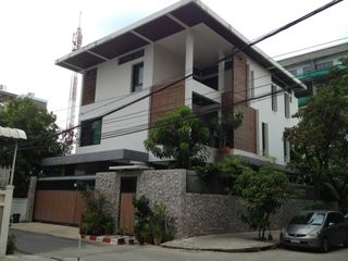 For rent そして for sale 6 Beds house in Sathon, Bangkok