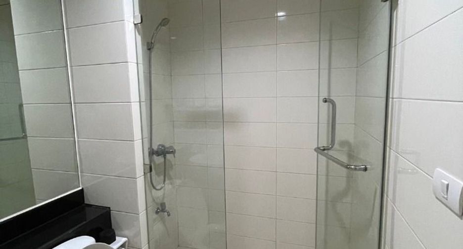 À vendre 2 chambres condo à Watthana, Bangkok