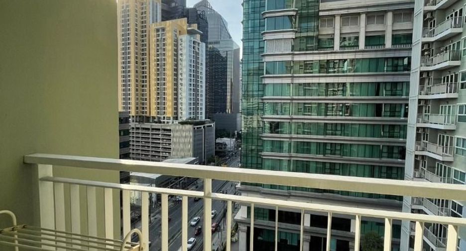À vendre 2 chambres condo à Watthana, Bangkok