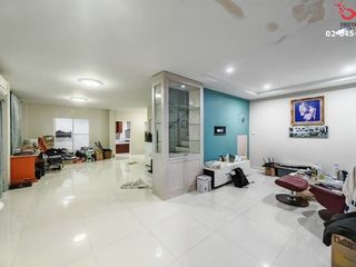 For sale 3 bed townhouse in Lam Luk Ka, Pathum Thani