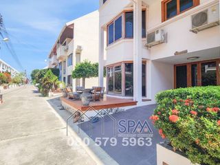 For sale 5 bedrooms townhouse in Hua Hin, Prachuap Khiri Khan