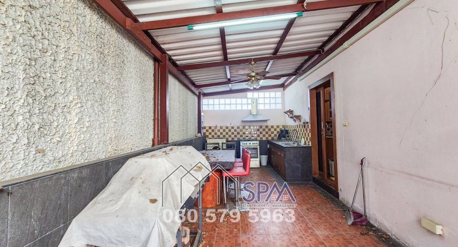 For sale 5 bedrooms townhouse in Hua Hin, Prachuap Khiri Khan