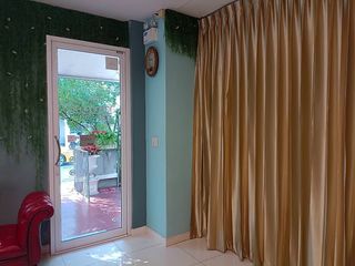 For sale 4 bed retail Space in Din Daeng, Bangkok