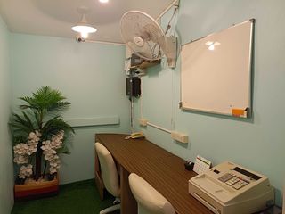 For sale 4 bed retail Space in Din Daeng, Bangkok
