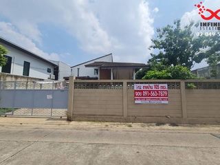 For sale 3 Beds house in Din Daeng, Bangkok
