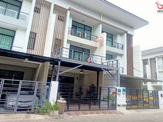 For sale 3 bed townhouse in Mueang Nonthaburi, Nonthaburi