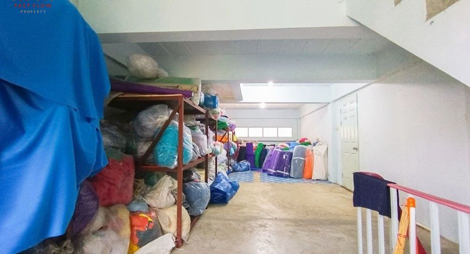 For sale retail Space in Tha Tako, Nakhon Sawan