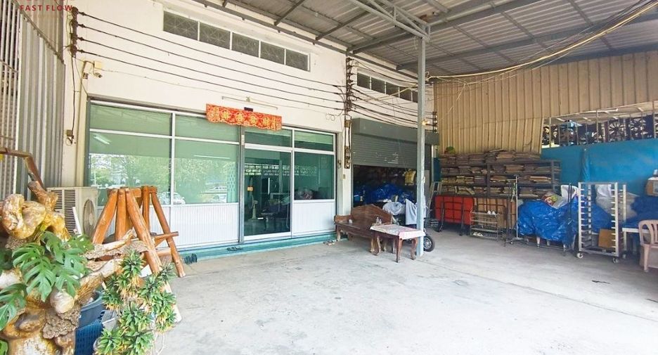 For sale retail Space in Tha Tako, Nakhon Sawan