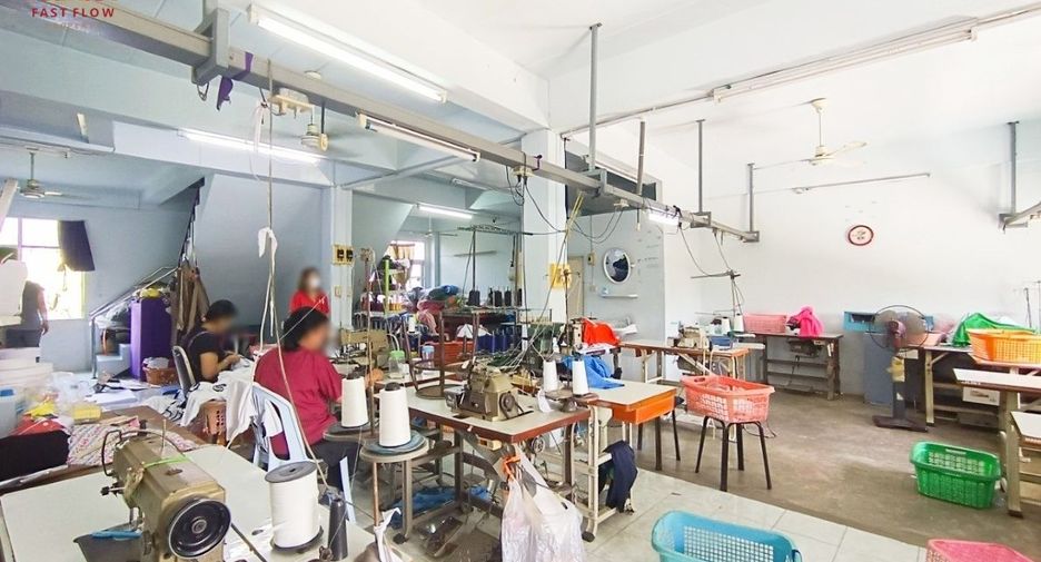 For sale retail Space in Tha Tako, Nakhon Sawan