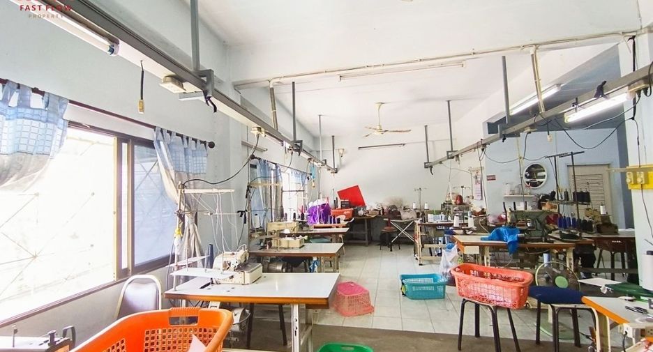 For sale retail Space in Tha Tako, Nakhon Sawan