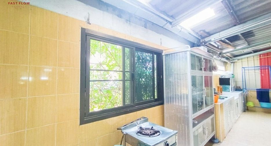 For sale retail Space in Tha Tako, Nakhon Sawan