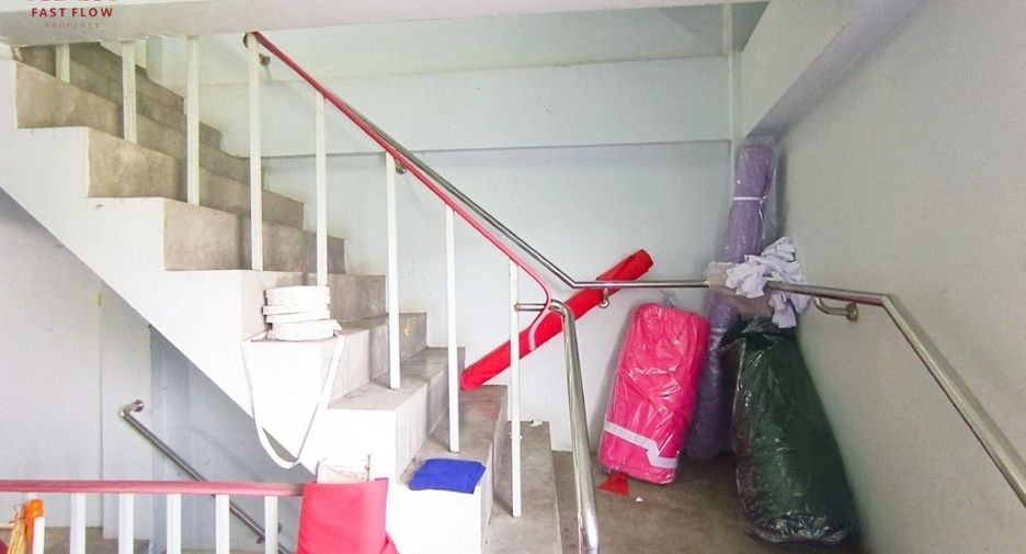 For sale retail Space in Tha Tako, Nakhon Sawan