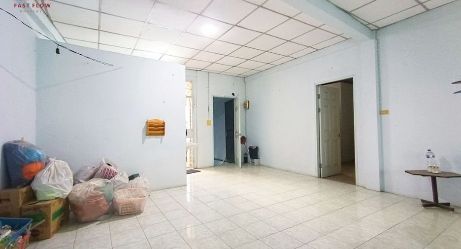 For sale retail Space in Tha Tako, Nakhon Sawan