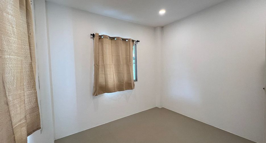 For sale 4 bedrooms house in San Sai, Chiang Mai