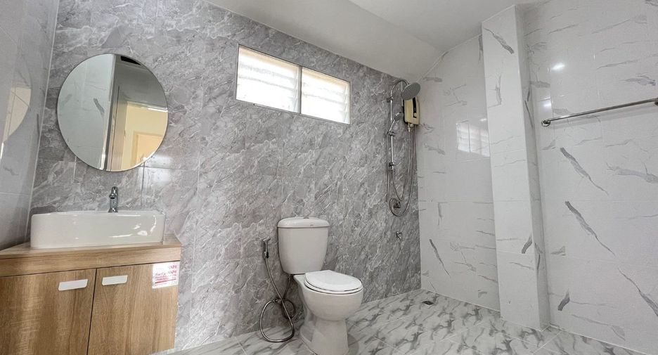 For sale 4 bedrooms house in San Sai, Chiang Mai