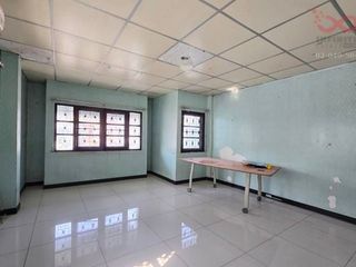 For sale 4 Beds townhouse in Lam Luk Ka, Pathum Thani