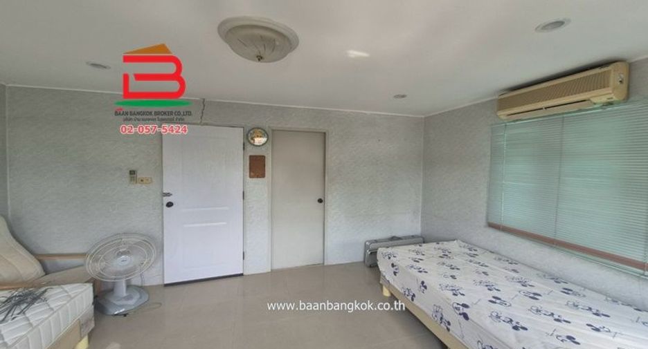 For rent and for sale 4 bedrooms townhouse in Don Mueang, Bangkok