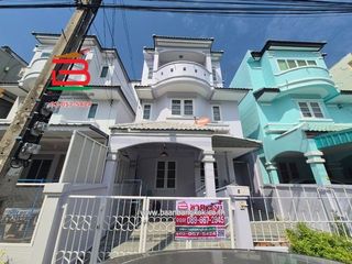 出租 和 出售 4 卧室 联排别墅 在 Don Mueang, 曼谷