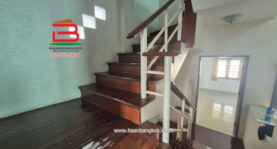 For rent and for sale 4 bedrooms townhouse in Don Mueang, Bangkok