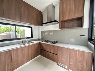 For rent 4 Beds house in Bang Kapi, Bangkok