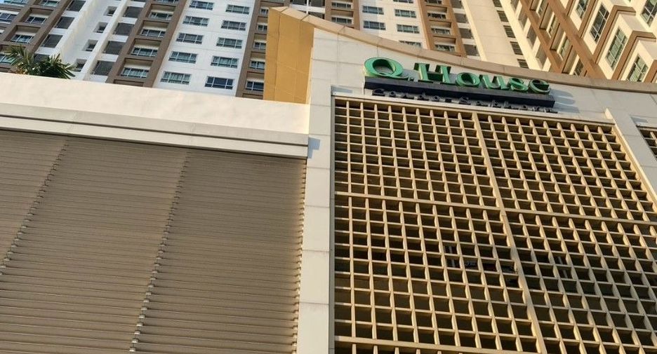 For sale 1 bed condo in Khlong San, Bangkok
