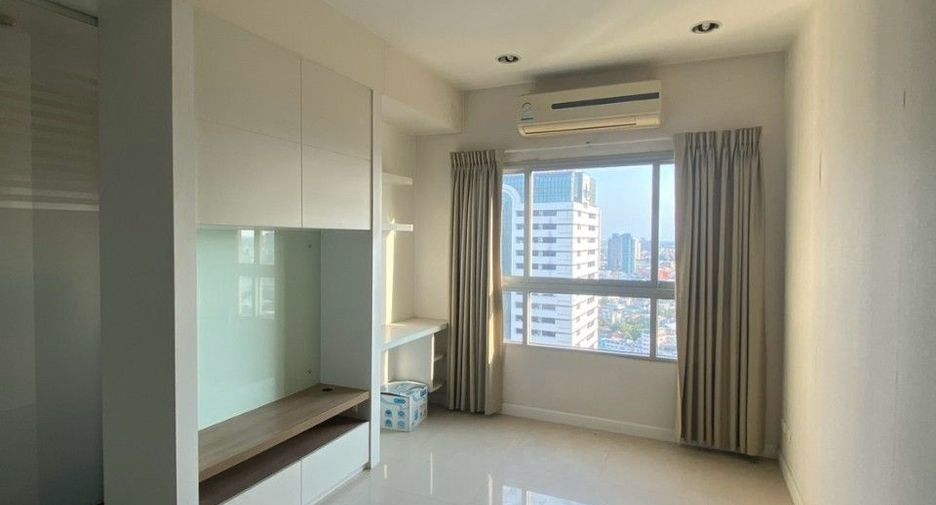 For sale 1 bed condo in Khlong San, Bangkok