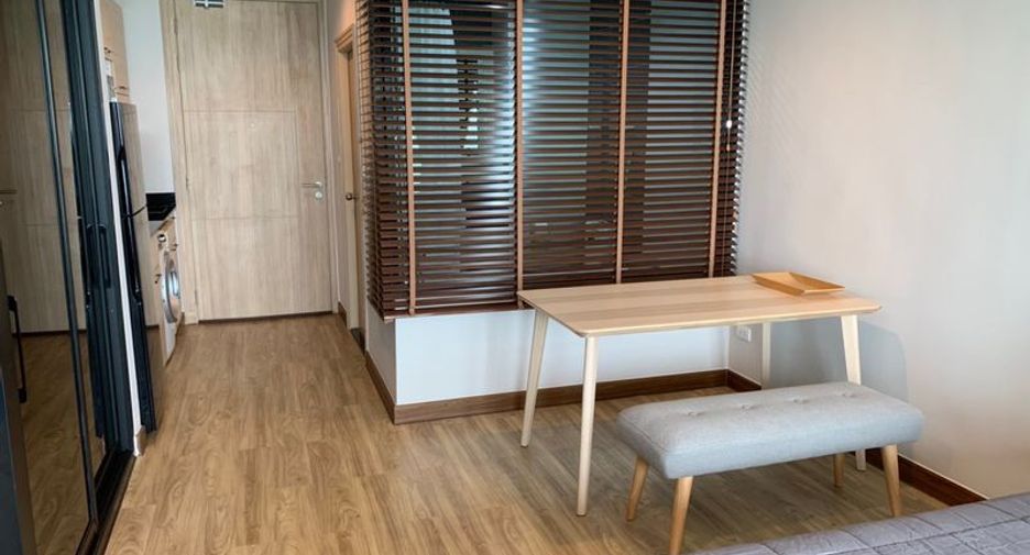 À louer et à vendre 1 chambre condo à Si Racha, Chonburi