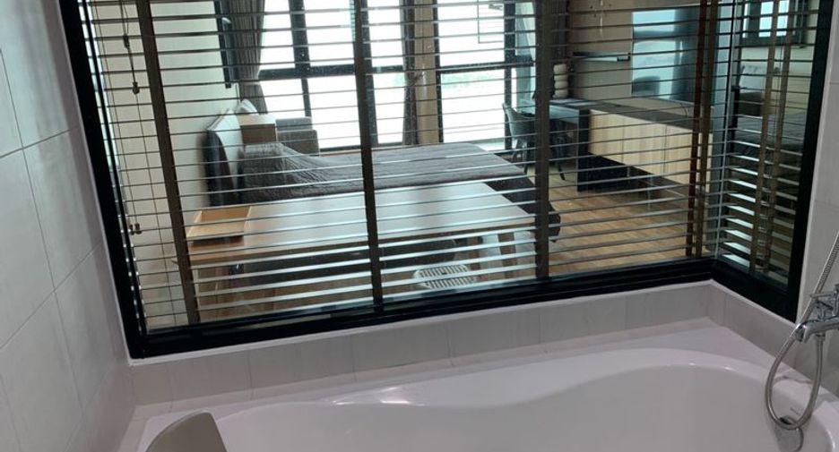 À louer et à vendre 1 chambre condo à Si Racha, Chonburi