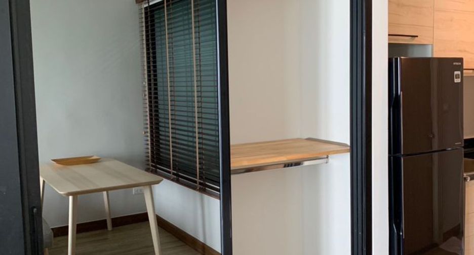 À louer et à vendre 1 chambre condo à Si Racha, Chonburi