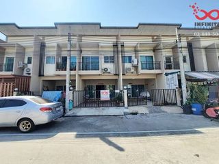 For sale 3 Beds townhouse in Nong Khaem, Bangkok