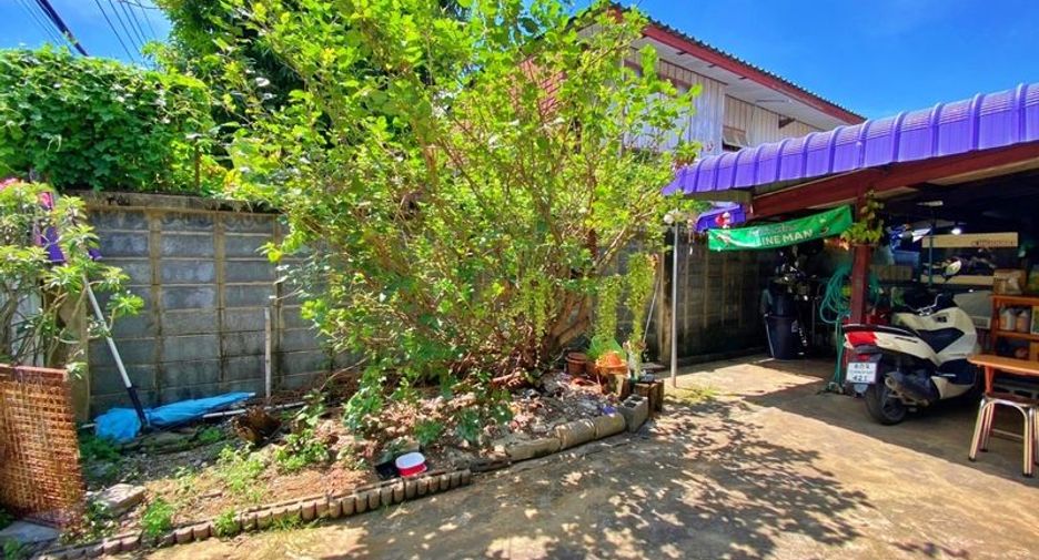 For sale 6 bedrooms house in Chatuchak, Bangkok