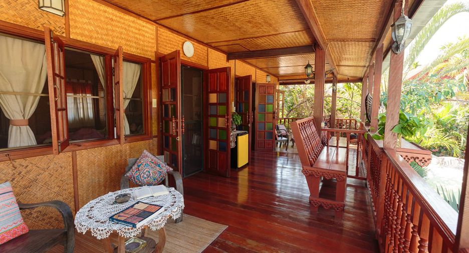 Villa zum Kauf mit 10 Zimmer in Saraphi, Chiang Mai