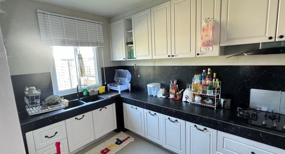 Haus zum Kauf mit 4 Zimmer in San Kamphaeng, Chiang Mai