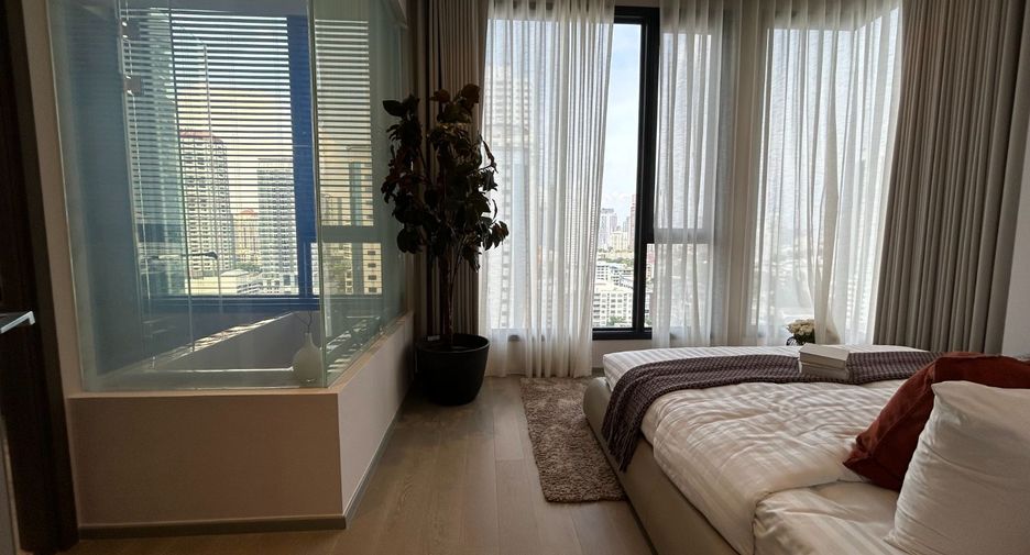 For sale 2 ベッドルーム condo in Khlong Toei, Bangkok