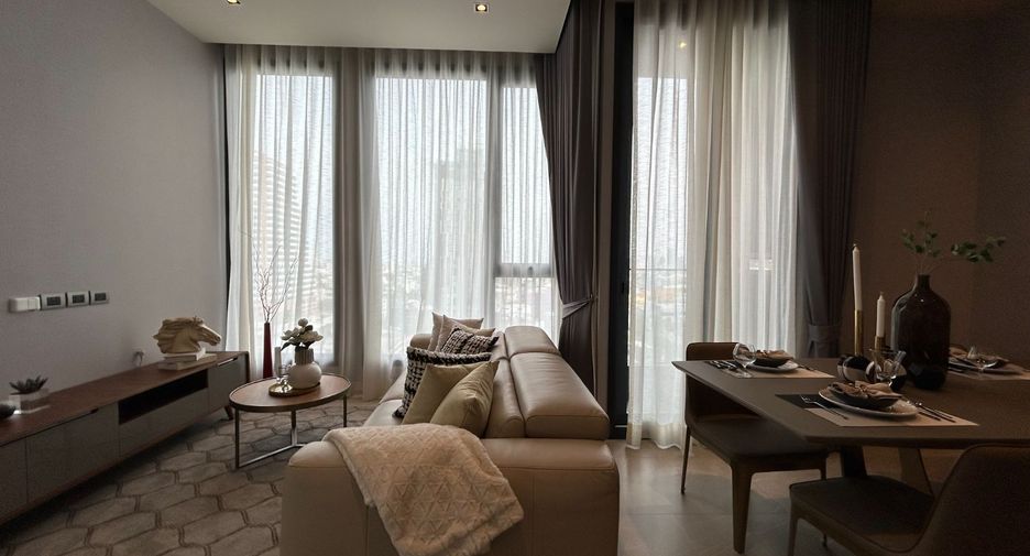 For sale 2 ベッドルーム condo in Khlong Toei, Bangkok