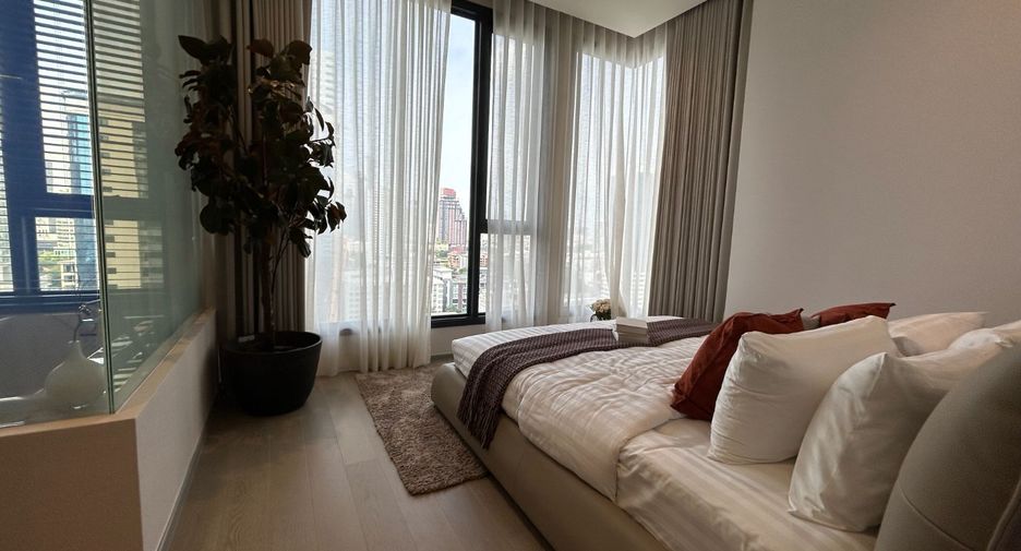 For sale 2 ベッドルーム condo in Khlong Toei, Bangkok