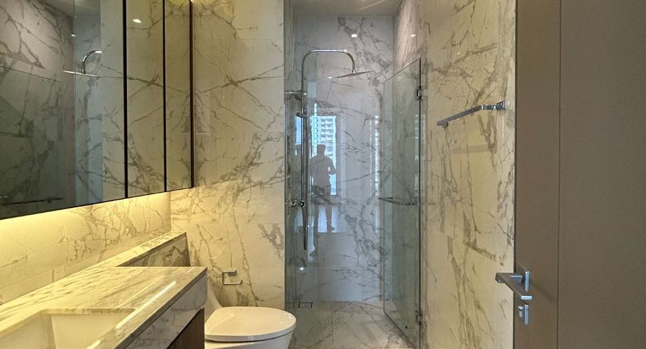 Condo en venta de 3 habitaciones en Khlong Toei, Bangkok