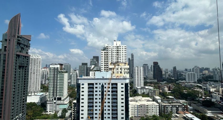 Condo en venta de 3 habitaciones en Khlong Toei, Bangkok