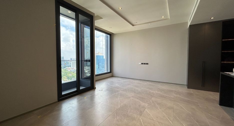 Condo en venta de 3 habitaciones en Khlong Toei, Bangkok