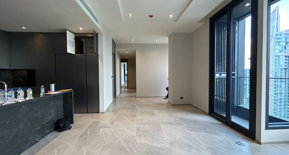 Condo en venta de 3 habitaciones en Khlong Toei, Bangkok